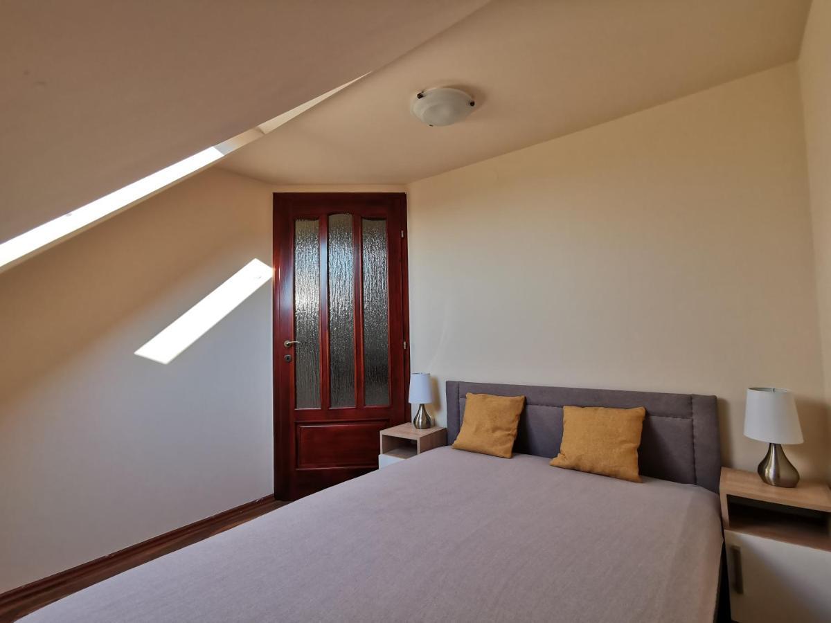 Galery Apartman Gyula Ngoại thất bức ảnh